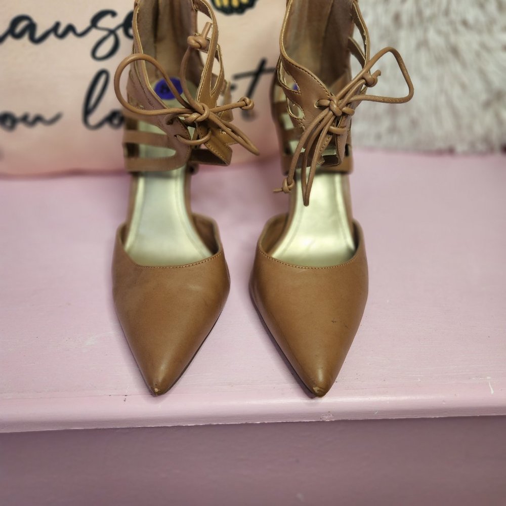Heels - Picture 2 of 2